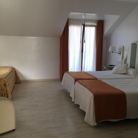 Hotel Valle De Cabezon Cabezón de la Sal 部屋 写真