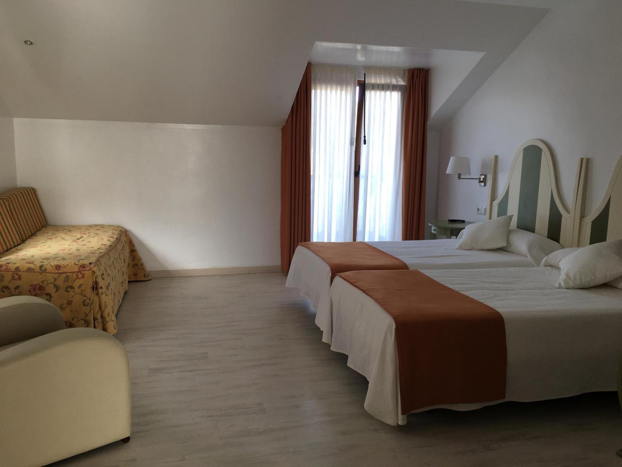Hotel Valle De Cabezon Cabezón de la Sal 部屋 写真